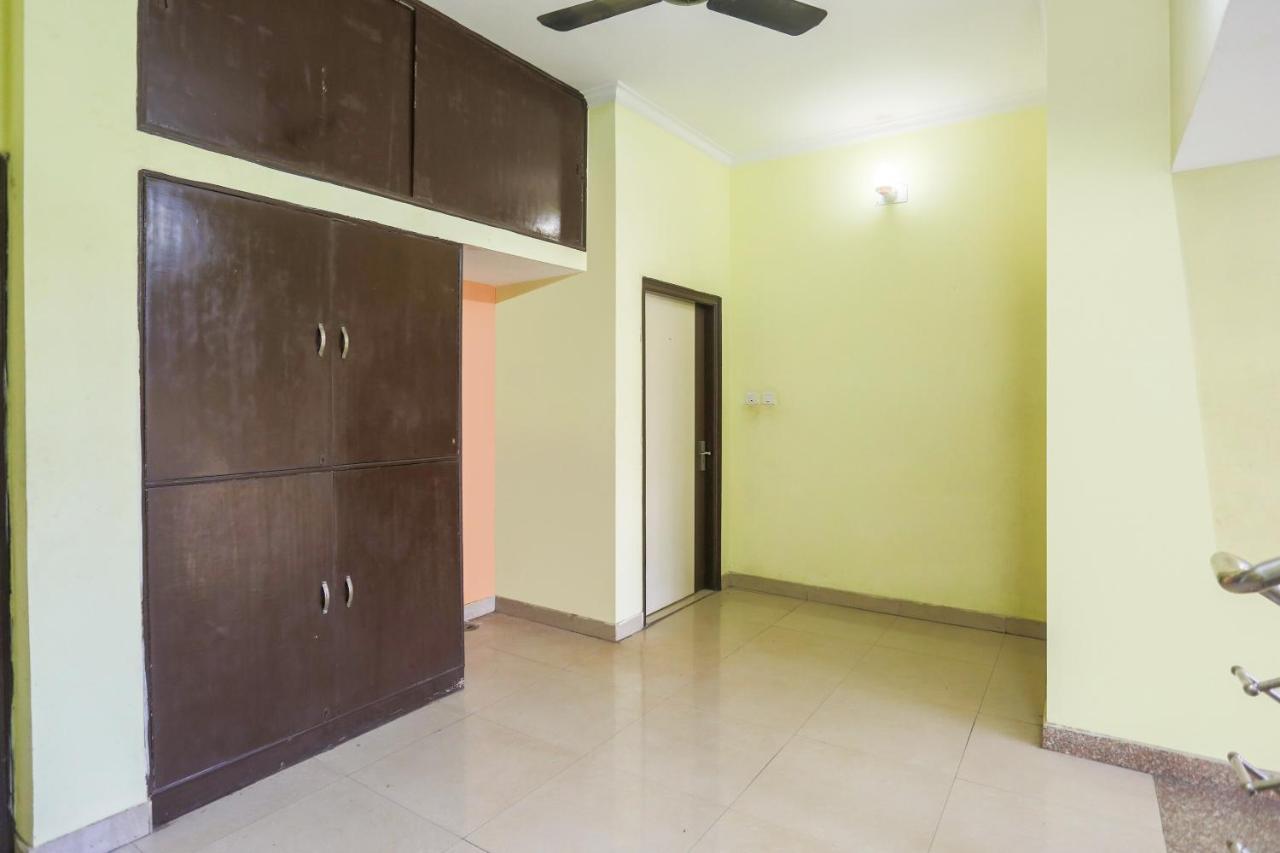 Spot On 72060 Hotel Kaushik Kakarmatha Exterior photo