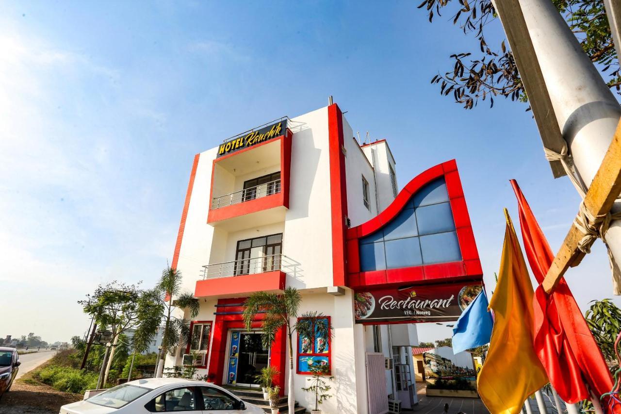 Spot On 72060 Hotel Kaushik Kakarmatha Exterior photo