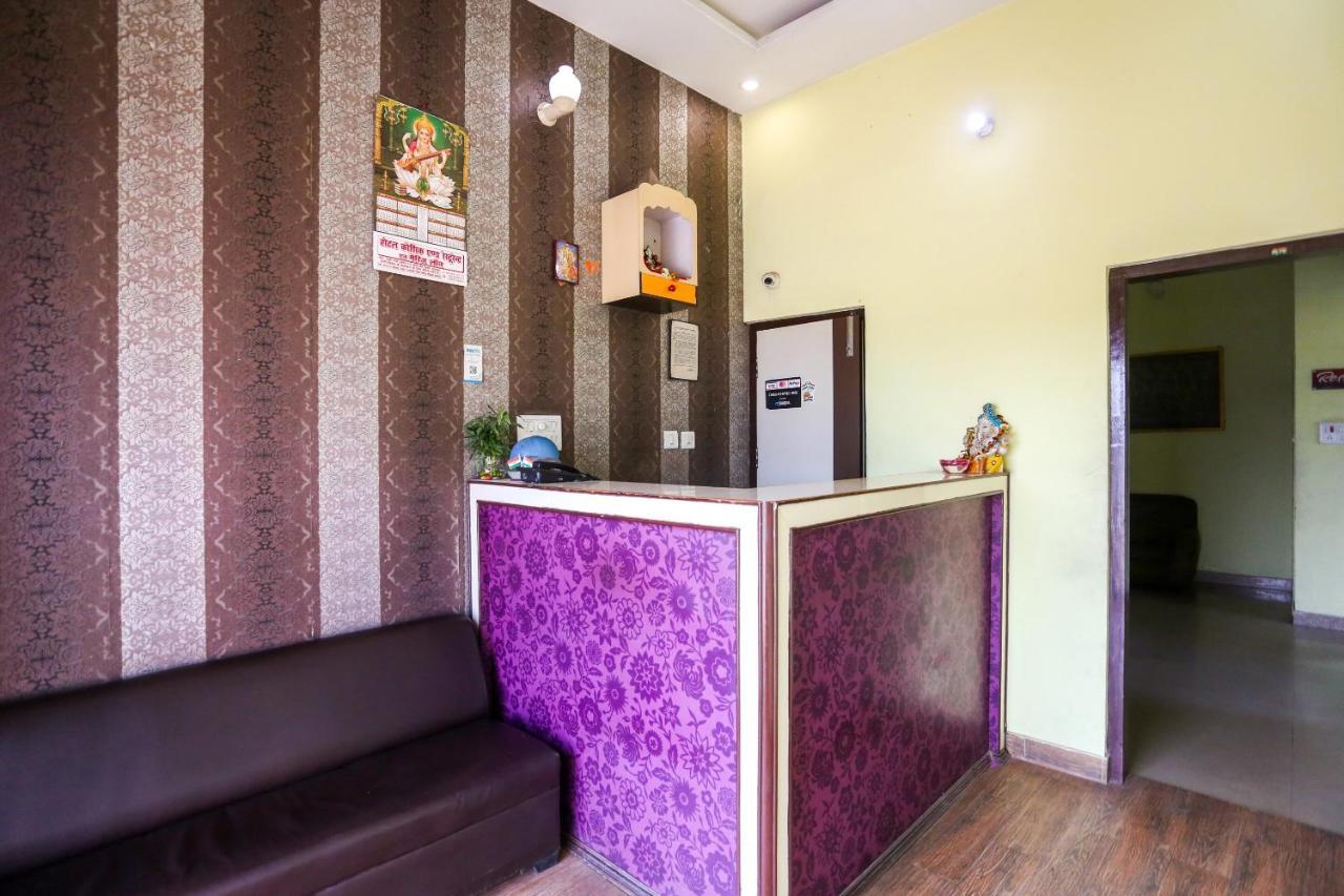 Spot On 72060 Hotel Kaushik Kakarmatha Exterior photo