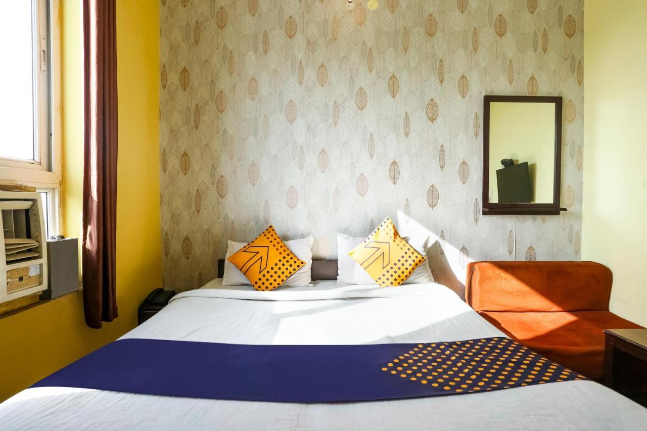 Spot On 72060 Hotel Kaushik Kakarmatha Exterior photo
